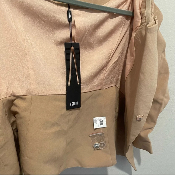 Asilio Tan Off-Shoulder Blazer - Picture 3 of 16